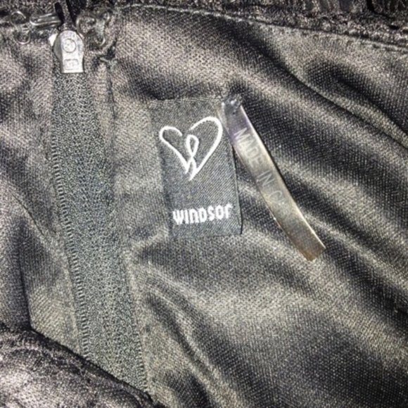 Windsor Lace Semi Flare Skater Dress - Picture 7 of 8